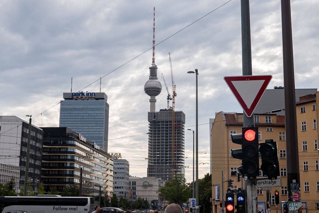 Der Fernsehturm wird zugebaut: Welche Wahrzeichen Berlins wirklich verschwinden sollten