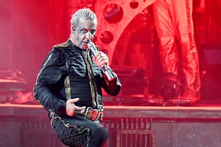 Till Lindemann singt im neuen Lied ein „Hoch auf die Prostitution“