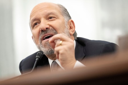 US-Minister Lutnick: Jeffrey Epstein erpresste Prominente mit Aufnahmen