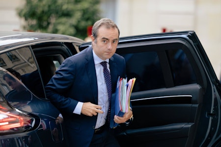 Frankreich: Macron lässt Lecornu weiterverhandeln – Neuwahlen möglich