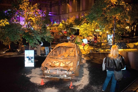 Feier des Lebens mit Bildern des Grauens: Die Nova Festival Exhibition gastiert im Flughafen Tempel…