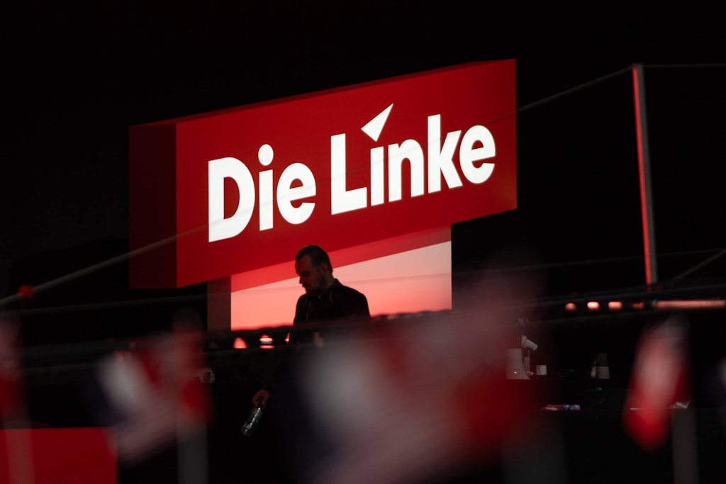 „Aus den Köpfen treiben“: Linken-Politiker rechtfertigt Einschüchterung von Apollo News